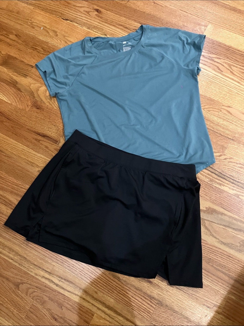all in motion Black Athletic Skort and Soft Teal Tee Sz XL EUC - Picture 1 of 10